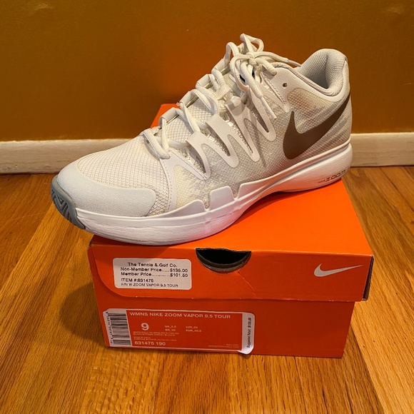 nike vapor size 9